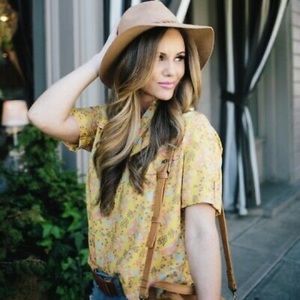 Matilda Jane Ginger top women’s yellow floral size XS